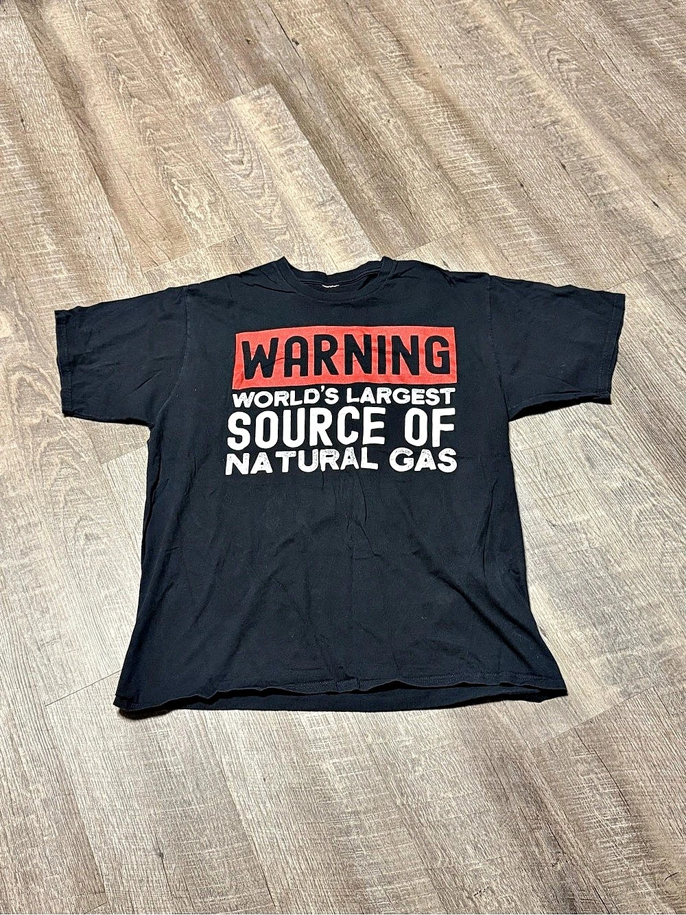 World's Largest Source of Natural Gas Graphic T-Shirt in Black size xl